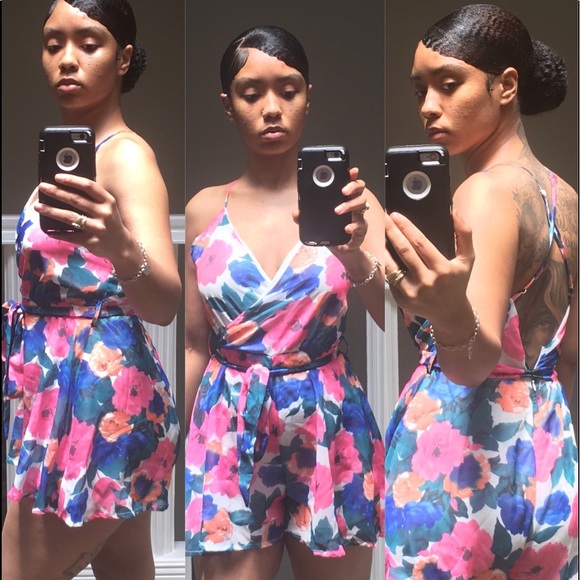 Other - 🌸🌺🌹🙅🏻‍♀️SOLD OUT Flower Wrap Brunch Romper